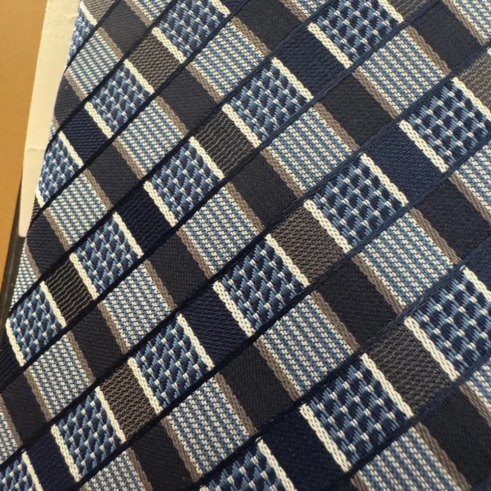 Perry Ellis💙 NWT Bundle THREE TIES 💙